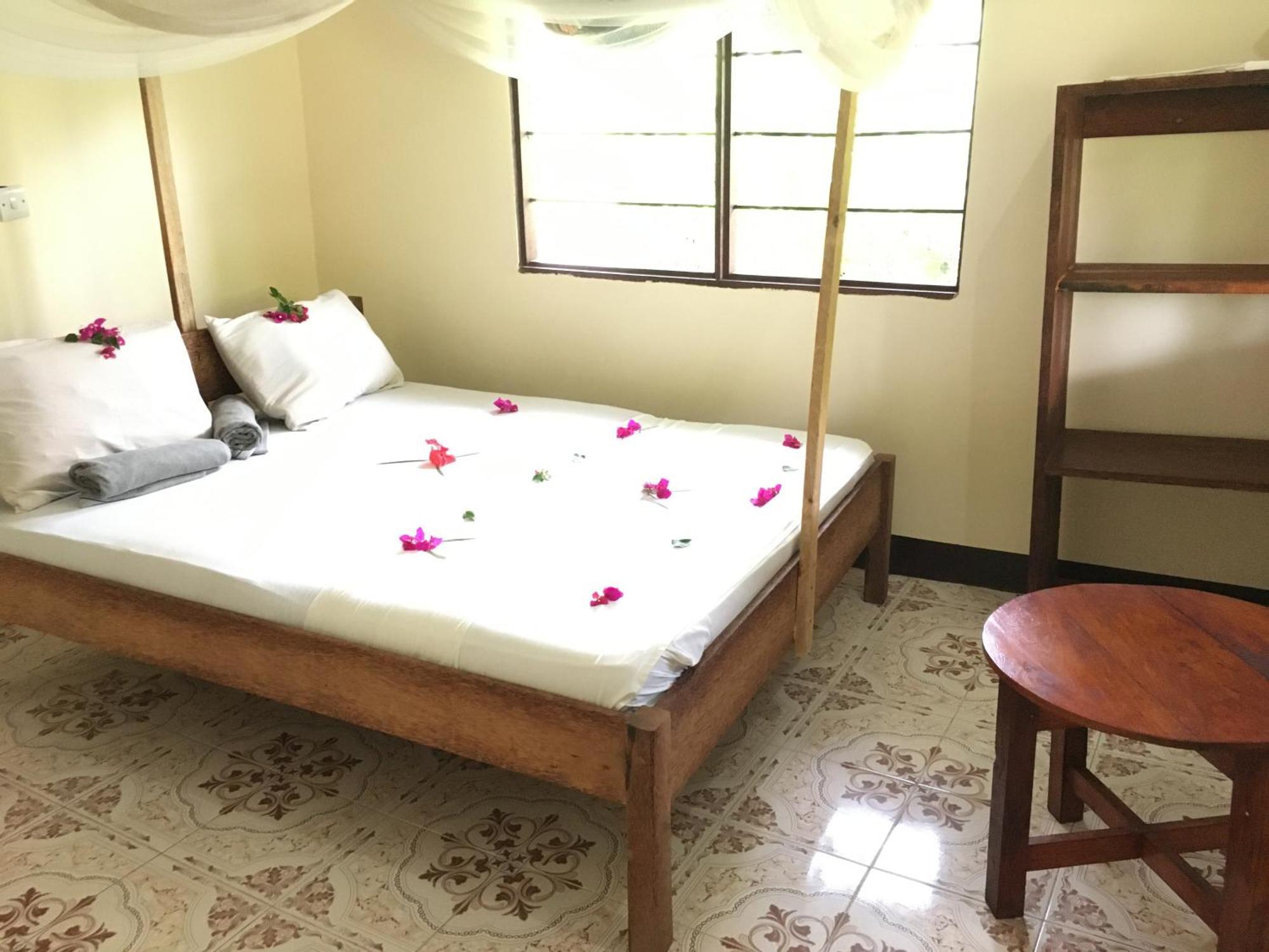 Mount Zion Lodge Michamvi Kae Экстерьер фото